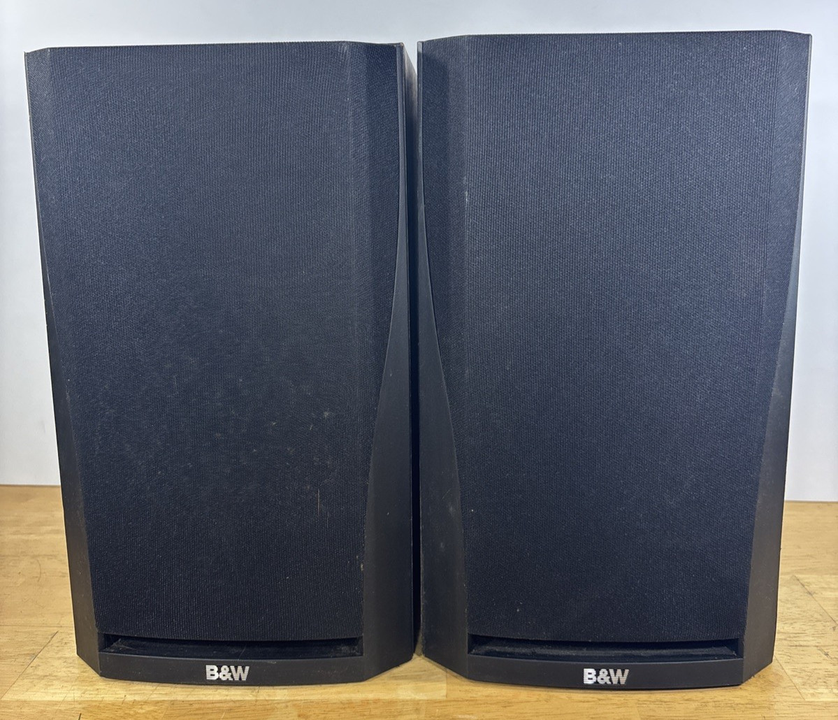 VTG Set of Bowers & Wilkins B&W DM 302 Prism Wired Bookshelf Black Speakers