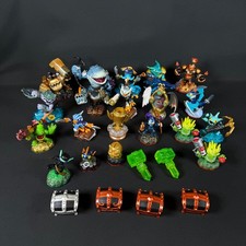 Lot of 26 Skylanders Spyro’s Adventure Characters Activision action figurines