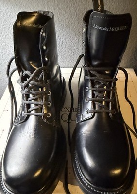 Alexander McQueen Spazzolato Black Leather Worker Combat Boots 651621 EU 41 Box