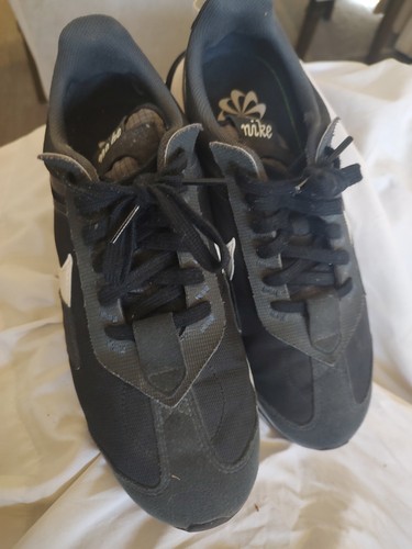 NIKE AIRMAX PREDAY BLACK/ WHITE SNEAKERS, SIZE 9M - Picture 2 of 7
