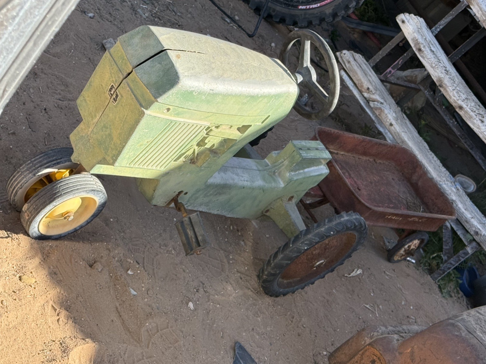 ERTL John Deere 7600 Pedal Tractor Vintage 70s/80s Style