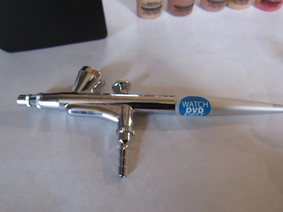 Luminess Airbrush Kit BC-100 with Makeup , Silver Storage Case  U24K - Image 2 of 4