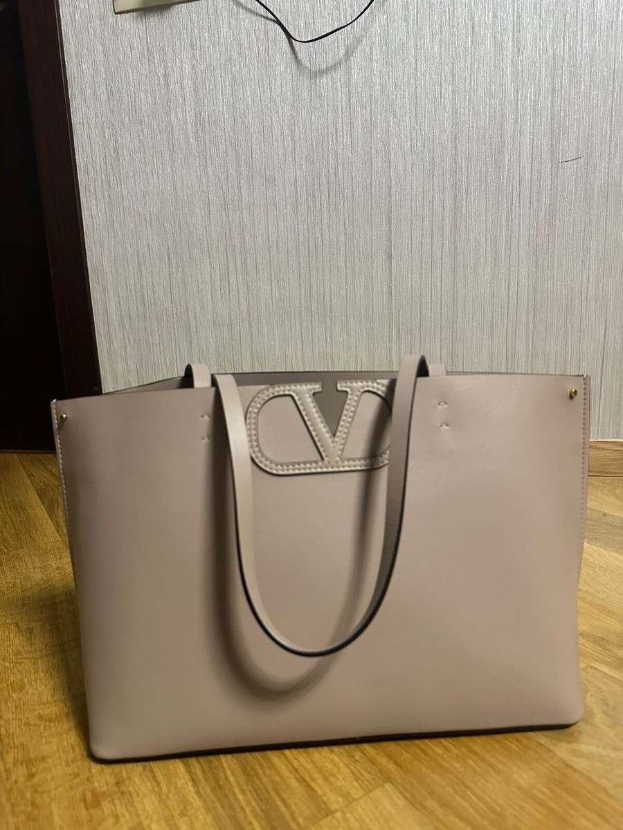 トートバッグ VALENTINO V LOGO SIGNATURE TOTE BAG Valentino Garavani V-logo Tote Bag | italist