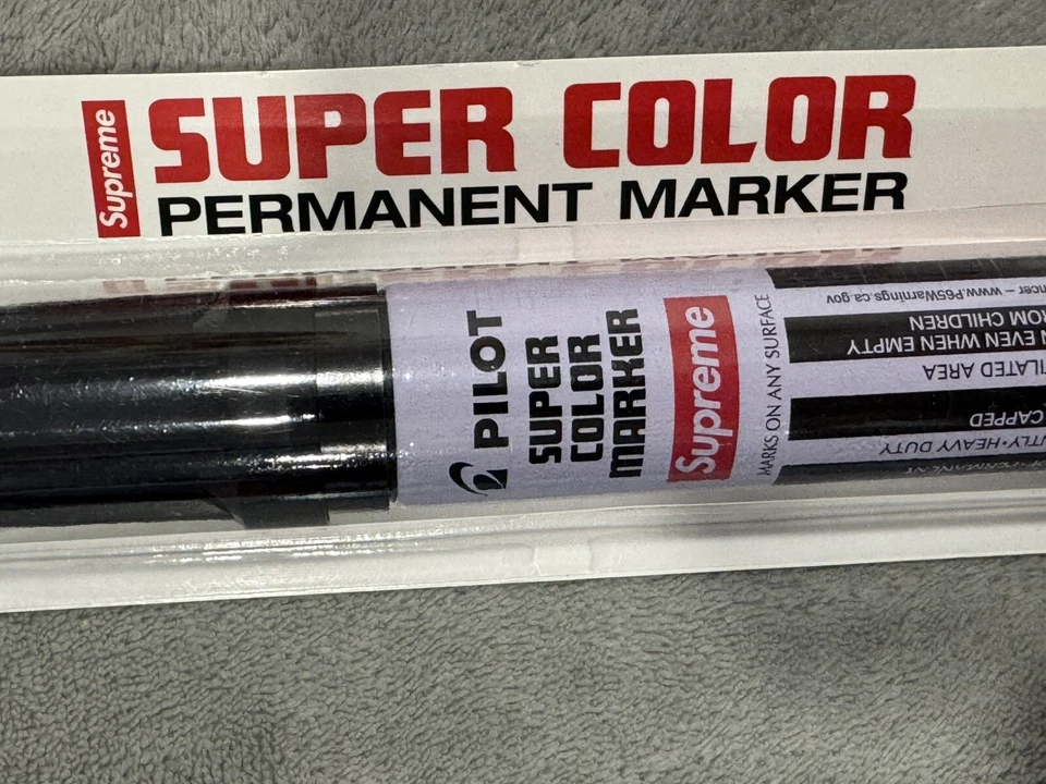 NUEVO MARCADOR PERMANENTE PILOTO SUPREME FW18 ROJO NEGRO SUPER COLOR caja logo cdg comme Foto 3 de 4