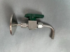 Swagelok Bleed Valve Centerline Drain with 1 in. Tri-Clamp End