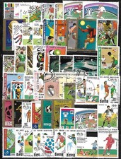 Football ensemble de 100 timbres thématiques différents / 2 scans (AH12)