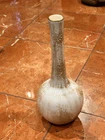 ROYAL HAEGER BULB VASE WHITE TAN TEXTURED POTTERY MCM 1960S 10" VASE GOLD RIM EU