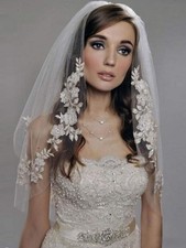 Bride Wedding Veil Short 2 Tiers Fingertip Flower Lace Edge Comb Women A-White