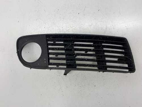 Audi A6 S6 C5 4B 1999 Verkleidung Nebelscheinwerfer / Gitter vorne DRA36195