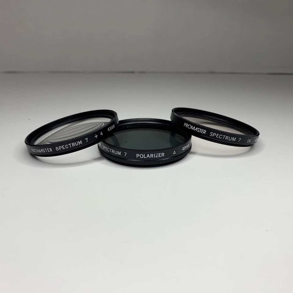 Promaster Spectrum 7 Set of 3 Filters 49mm 1A, +4, And polarizer Filters in Case - Image 4 of 4