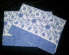 PAIR = 2 Stndrd FLANNEL Pillowcases Blue White Floral Vines Bedding Linens NWOT