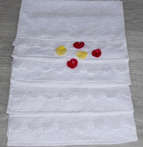White Towels Bath Towels and Hand Towels Adorned with a Handmade Lace Trim - UK - Picture 17 of 21