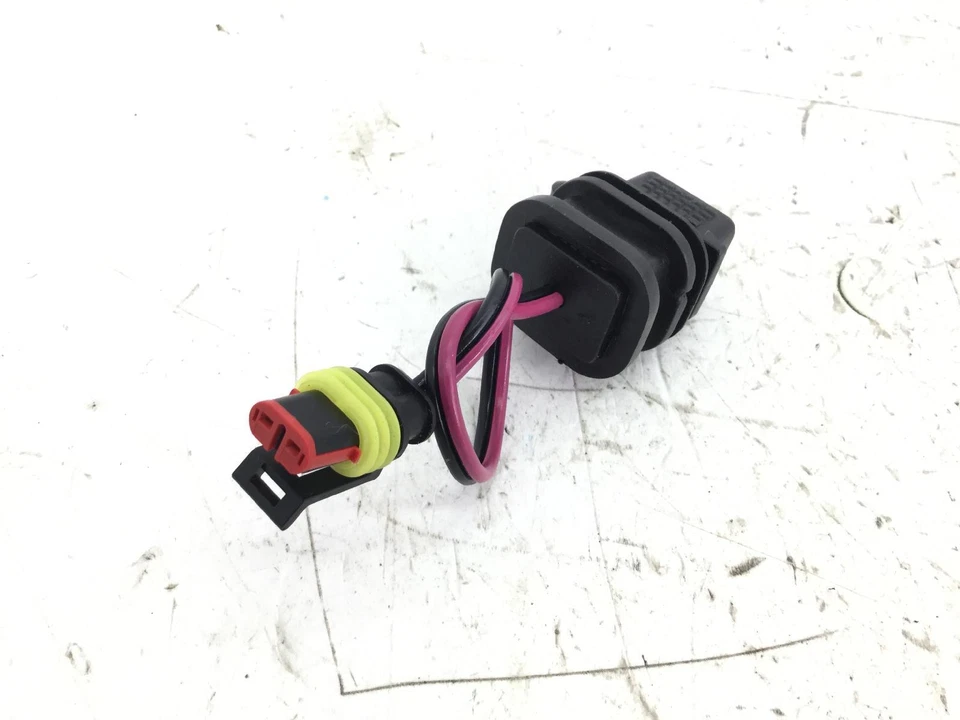 Prise USB PIAGGIO Vespa GTS E4 ABS 125 2021 - Photo 3/4