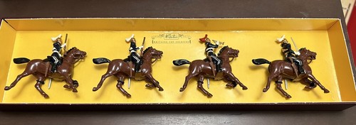 Britains Toy Soldiers The 6th Caribiniers Dragoon Guards Mounted Item # 8828 NEW