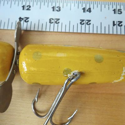 Ancien Leurre De Pêche Pflueger Globe En Bois Musqué - Vintage Topwater (lot#11125)