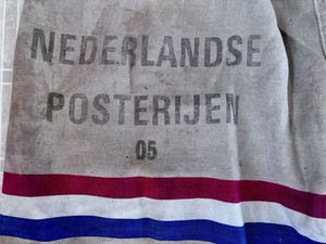 XL VINTAGE “NEDERLANDSE POSTERIJEN 05” DUTCH CANVAS POSTAL MAILBAG 43”x12”x12”