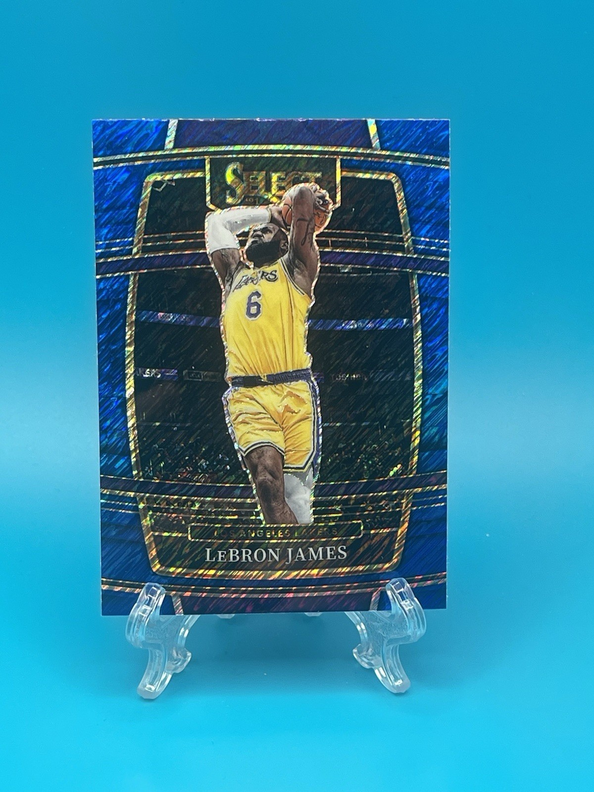 2021-22 Panini Select LeBron James #100 Blue Shimmer Prizm