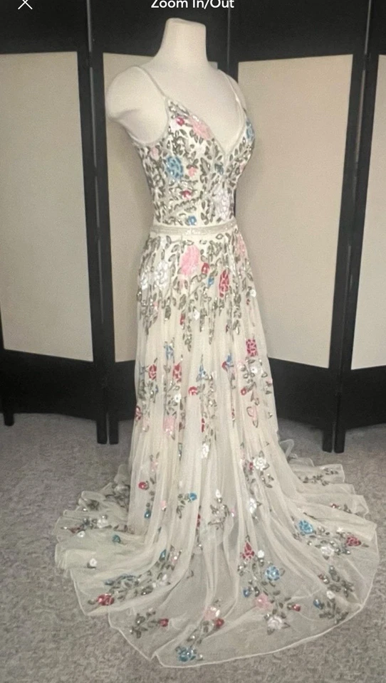 NWT Mac Duggal Embellished Floral Sequined Gown in Nude. Size 2: MSRP $698! - Image 4 of 4