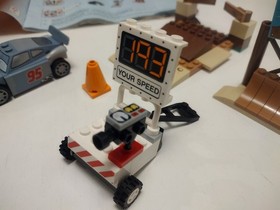LEGO Juniors - 10742 - Disney's Cars - Willy's Butte Speed Training - INCOMPLETE