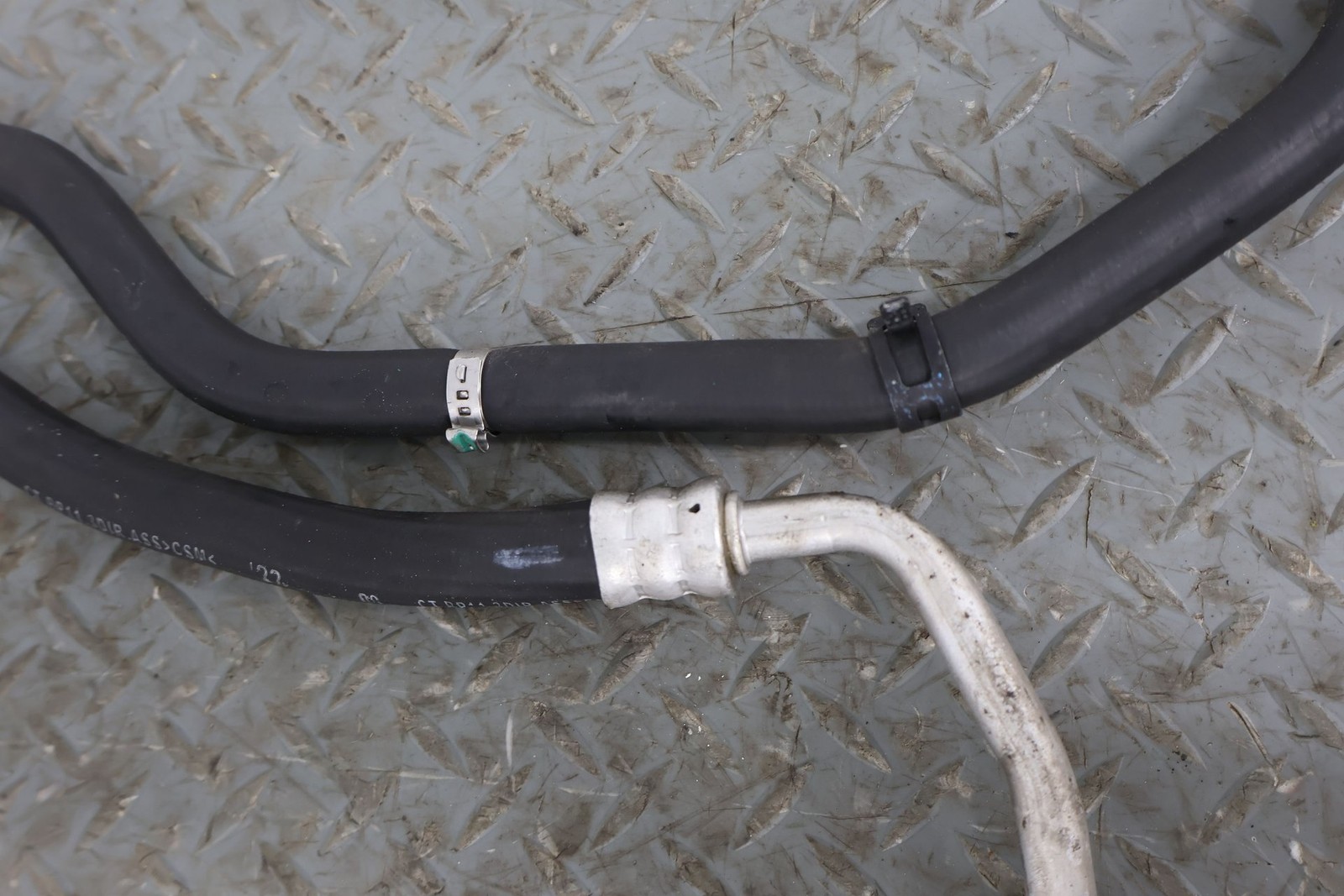 Aston Martin V8 Vantage 2009 Power steering cooler P/N 6G333D746AD