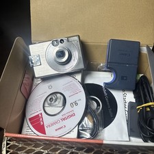 Canon PowerShot S330 Digital Camera ELPH 2.0mp W Battery & Charger Tested Work