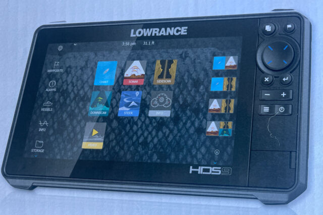 Lowrance HDS-9 Live Fishfinder with Active Imaging 3-in-1 for sale