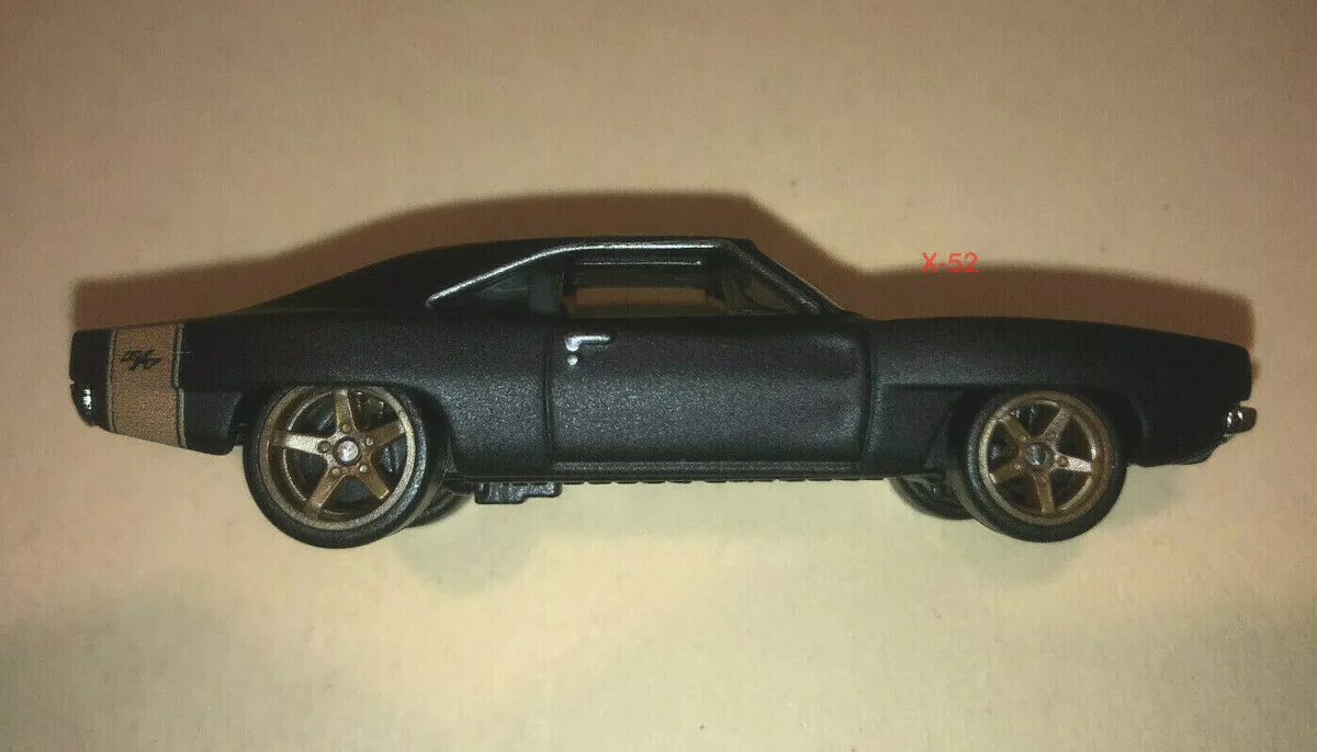 Os Dodge Charger clássicos de Dominic Toretto em Velozes e Furiosos da Hot  Wheels.