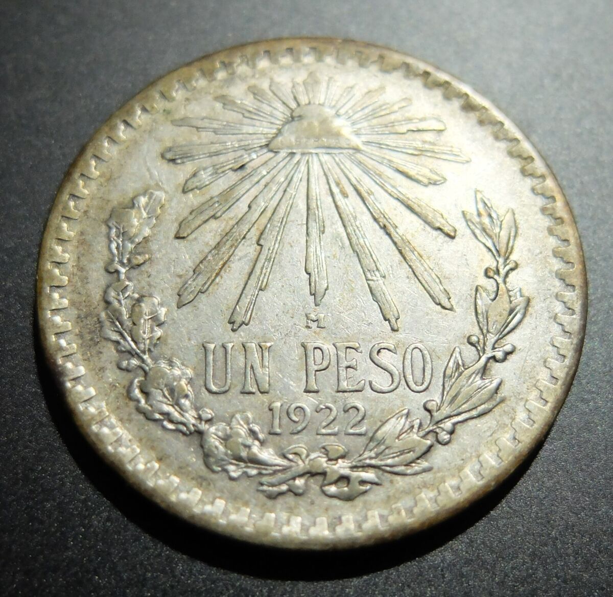 1922 SILVER MEXICO UN 1 PESO COIN, EXCELLENT CONDITION, LOT#N69