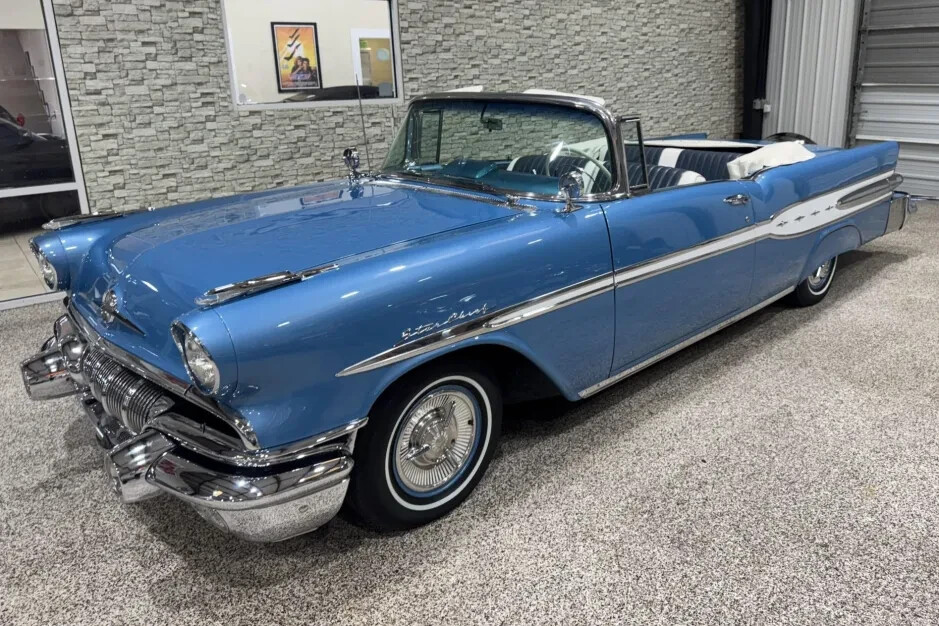 1957 Pontiac Star Chief Convertible Coupe  | 24
