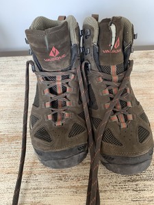 vasque boots mens