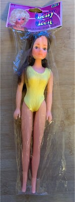 Betty Teen Fashion Doll