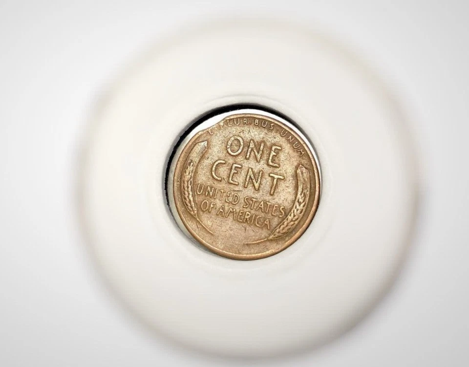 Mint Error Coin Copper Lincoln Wheat Penny Cent 1 Denver 1953s  Clipped Planchet - Image 2 of 4