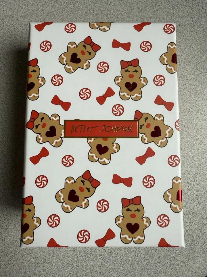 Pendientes de Navidad Betsey Johnson de pan de jengibre brillante Foto 2 de 4