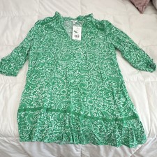 Crown & Ivy Floral Ruffle Shift Dress Green V-Neck 3/4 Sleeve Petites PM