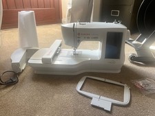 Singer SE9185 Sewing & Embroidery Machine + hoop + spare needles + stabiliser