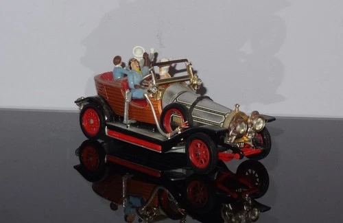 Vintage 1960's Corgi Toys Chitty Chitty Bang Bang Car w/ All Charactors VG