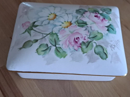 Vtg Porcelain Jewelry Trinket w/Lid, Fort Stueban Creation Hand Painted, Signed