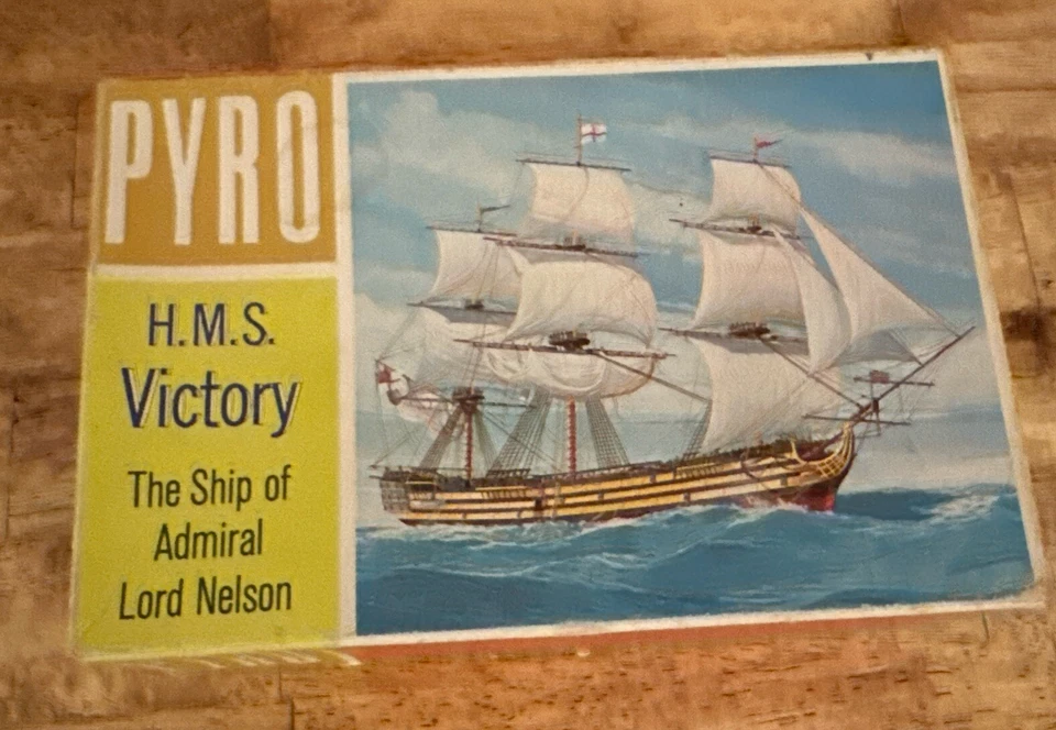De colección PYRO Pilgram Barco del Almirante Lord Nelson Modelo Kit B369-75 Foto 2 de 4
