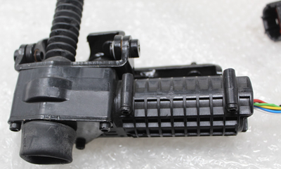 Genuine 2021-2026 TESLA MODEL X FRONT Left DOOR OPENER 1501095-00