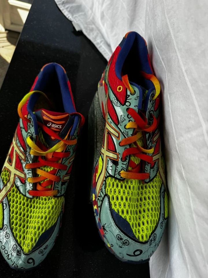 Zapatos para correr ASICS Gel Noosa Tri 11 para hombre EE. UU. 14 multicolor graffiti triatlón Foto 2 de 4