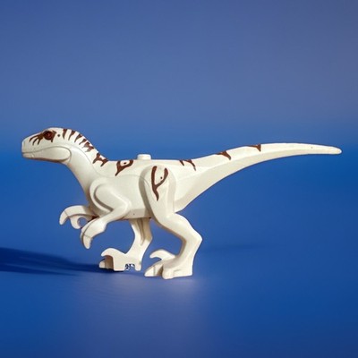 LEGO White Atrociraptor Dinosaur Minifig Jurassic World 76945 Figure