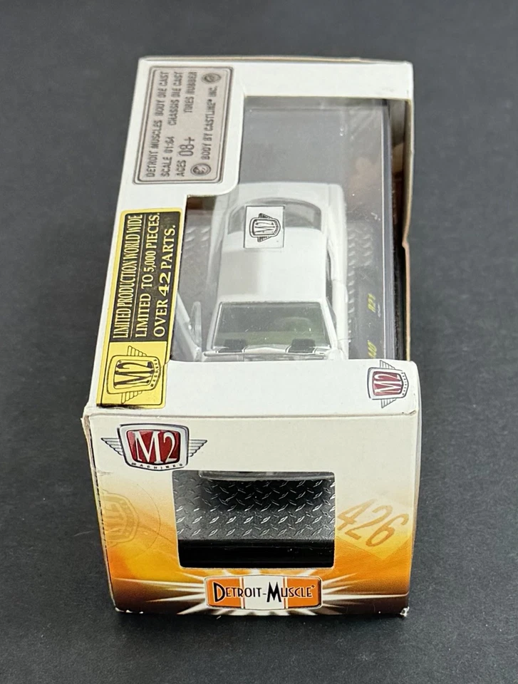 M2 Machines Detroit Muscle 1969 Plymouth Cuda 440 White R21 Limited To 5,000 - Image 2 of 4