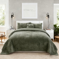 Oversized King Velvet Quilt Set 120x128 with 2 Pillow Shams - Army Green