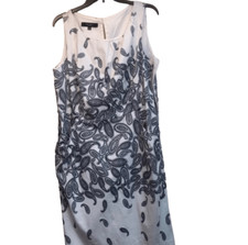 Nine West navy and white paisley dress size 6 sleeveless with pockets