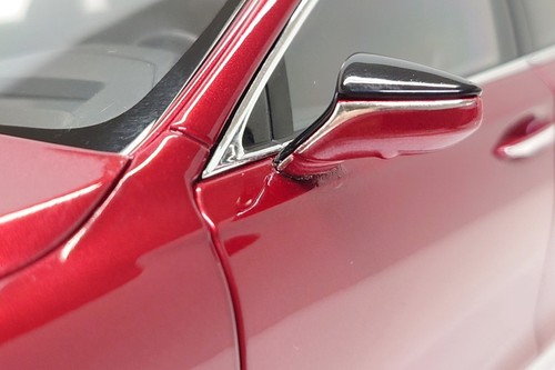 AUTOart 1:18 Lexus LS500h en Morello Rojo Metálico (defectuoso) - Imagen 3 de 15