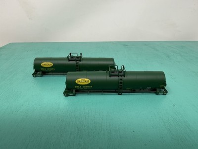 Atlas N - 23,500 Tank Car - No Trucks/ Package - Dana Railcare DNAX Set Of 2