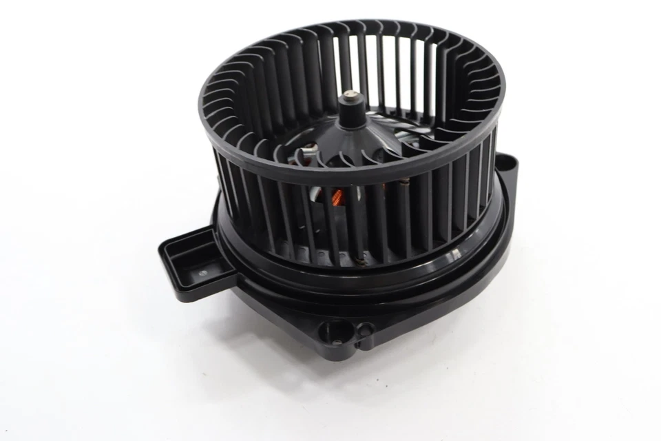 2018 - 2024 BMW X3 G01 HVAC A/C AIR HEATER BLOWER FAN POWER MOTOR UNIT OEM - Image 3 of 4