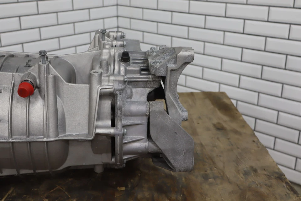 Motor de transmisión delantero Fisker Ocean One 2023 OEM (FM2910400040E) Foto 4 de 4