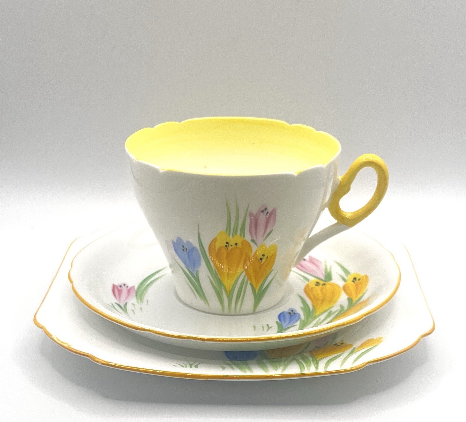 Shelley Bone China  Trio / Pattern: 0241 / Cambridge Cup Shape