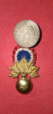 Ensemble d'attributs de shako d'Infanterie comprenant grenade, cocarde et pompon